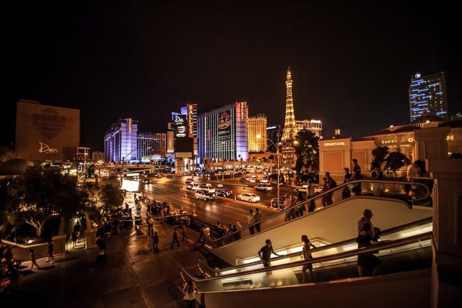 Las Vegas: Las Vegas Strip Night Tour en Español - Key points to know before booking