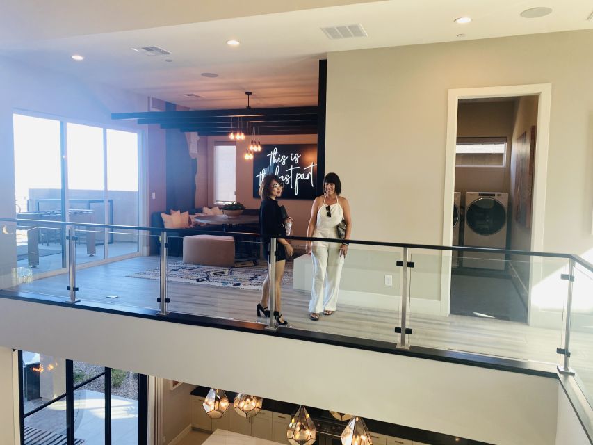 Las Vegas: Luxury Home Tour with Snacks and Drinks - What happens inside the homes