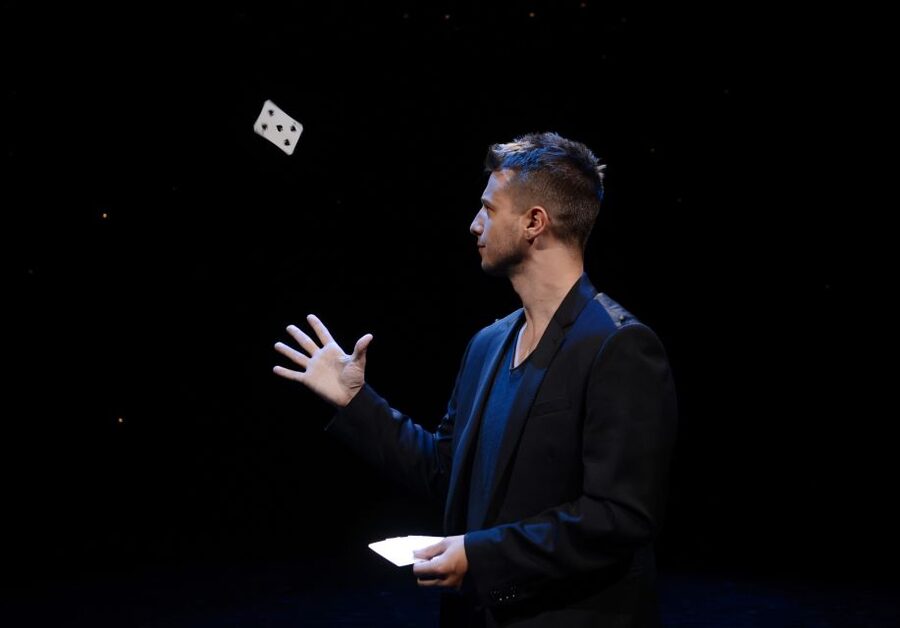 Las Vegas: Mat Franco Magic Reinvented Nightly Show Ticket - Practical planning at The LINQ