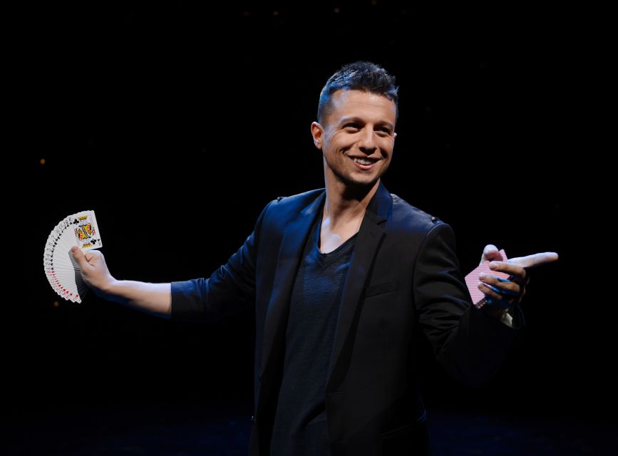 Las Vegas: Mat Franco Magic Reinvented Nightly Show Ticket - Close-up tricks and large-scale illusions