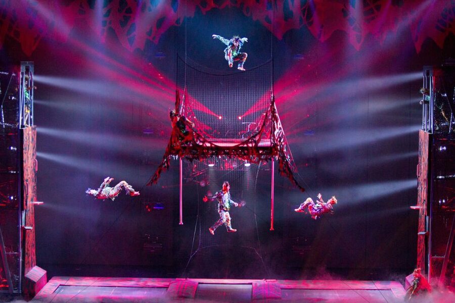 Las Vegas: Michael Jackson ONE by Cirque du Soleil Ticket - Finding the theater inside Mandalay Bay