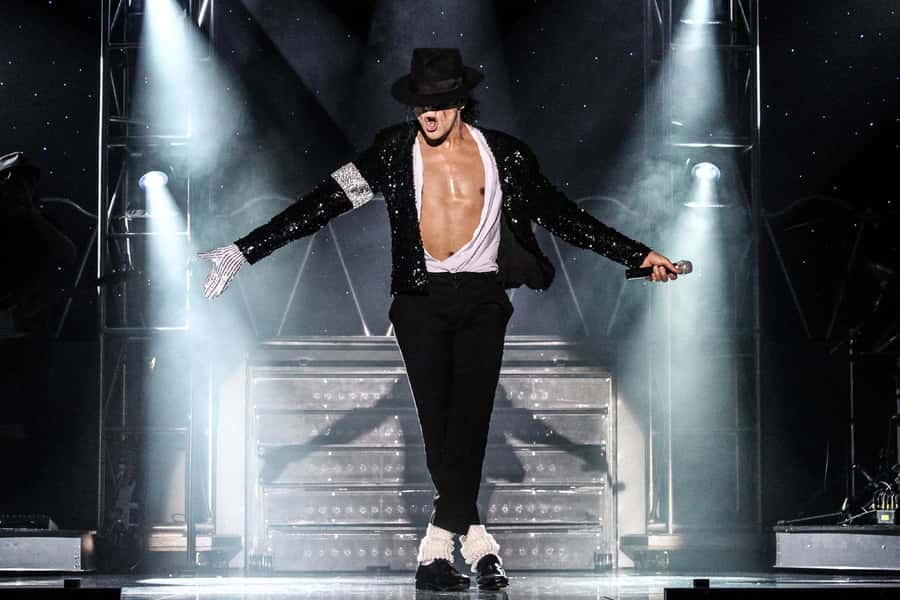 Las Vegas: MJ Live Show Tickets - The solo set brings the biggest crowd-pleasers