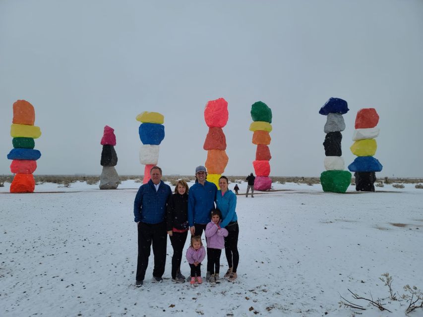 Las Vegas: Mojave, Red Rock Sign and 7 Magic Mountains Tour - Final verdict: book it for variety and convenience