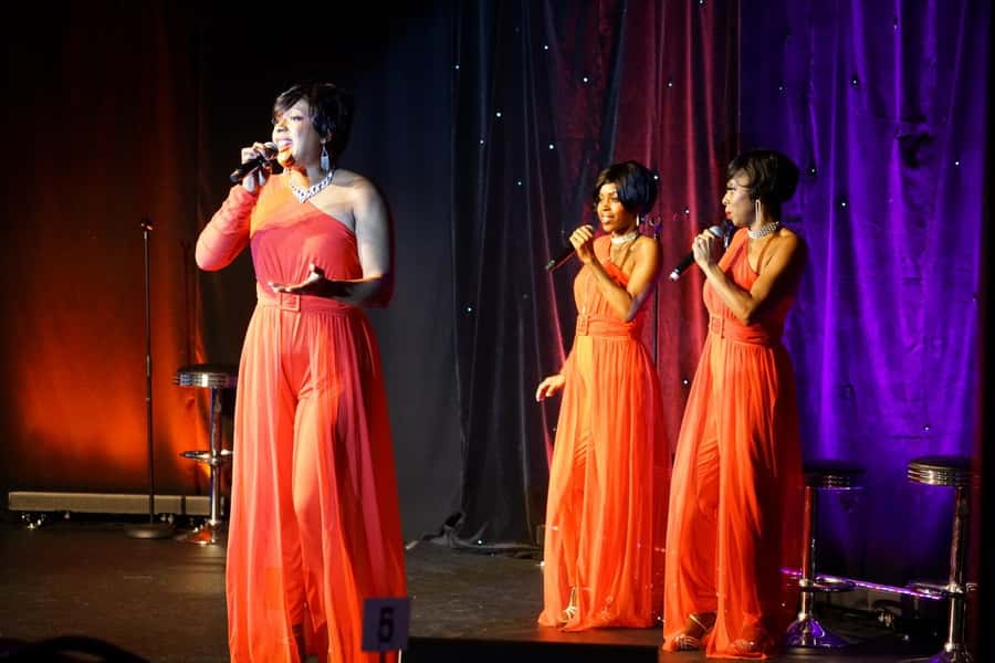 Las Vegas: Motown Brunch - Motown songs in a Sunday showroom