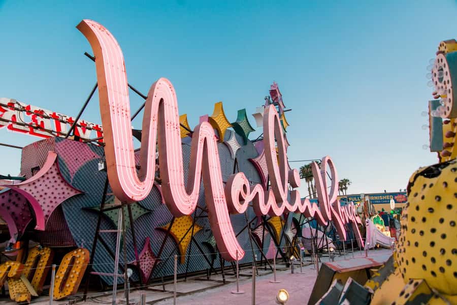 Las Vegas: Neon Museum Experience & Vegas Open-Top Bus Tour - Why this tour works best after sunset