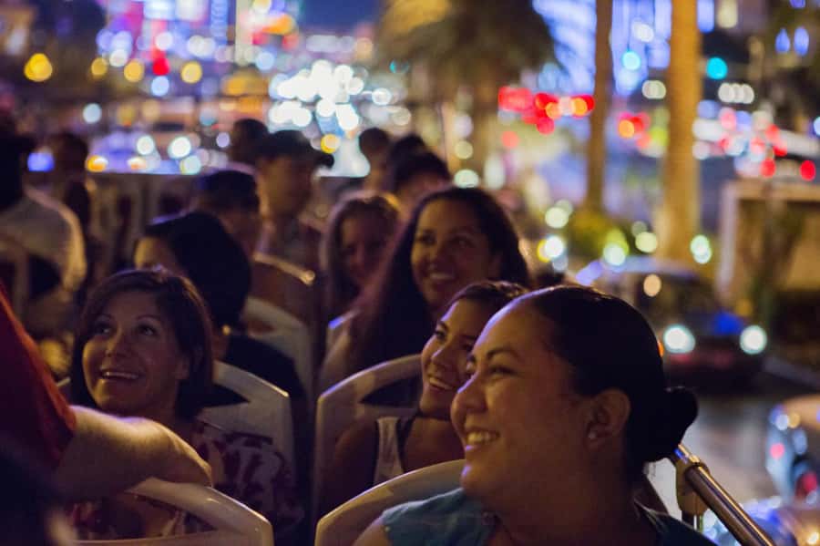 Las Vegas: Neon Museum Experience & Vegas Open-Top Bus Tour - Returning to the Strip for the final views