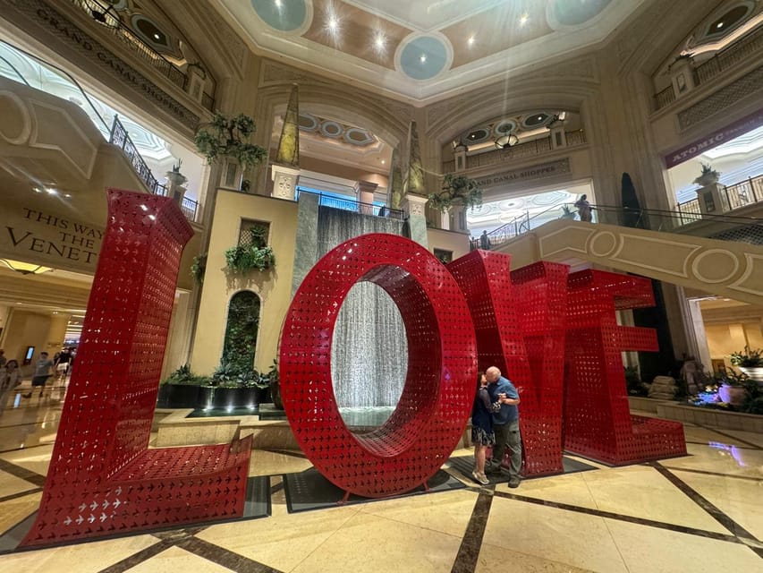 Las Vegas: Night City Tour with Hotel Pickup - Golden Nugget: a short downtown follow-up