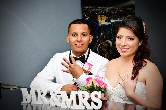 Las Vegas Night Flight Helicopter Wedding Ceremony - Photography and the guest-count tradeoff