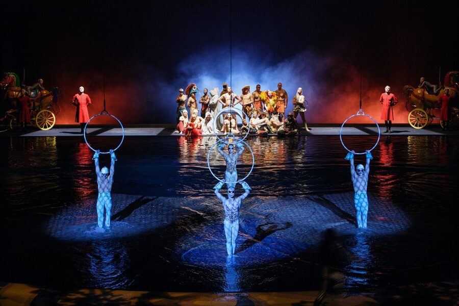 Las Vegas: “O” by Cirque du Soleil at Bellagio - Strange characters give the show its personality