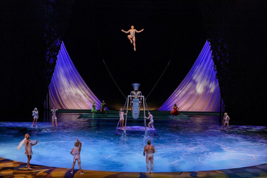 Las Vegas: “O” by Cirque du Soleil at Bellagio - Who should see O by Cirque du Soleil?