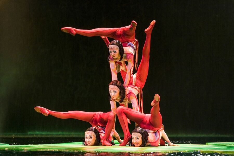 Las Vegas: “O” by Cirque du Soleil at Bellagio - My practical take on the experience