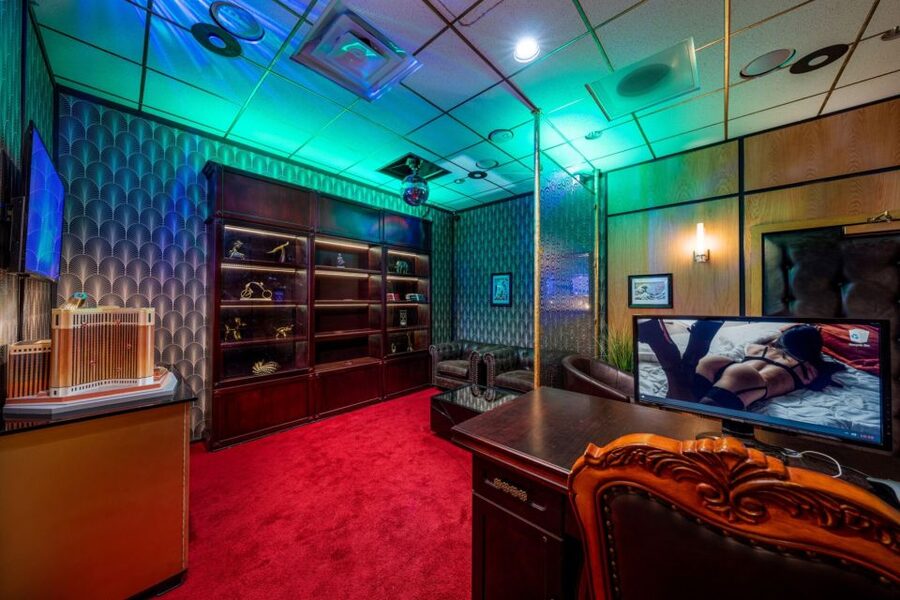 Las Vegas: PanIQ Escape Room at the Venetian Resort - Why the bar changes the evening