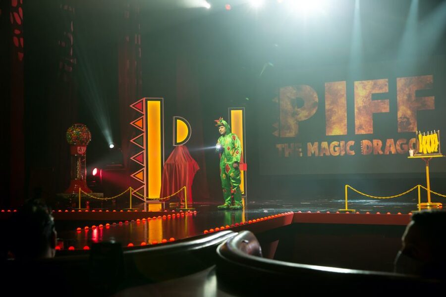 Las Vegas: Piff the Magic Dragon Show at the Flamingo - Mr. Piffles, the Show’s Four-Legged Co-Star
