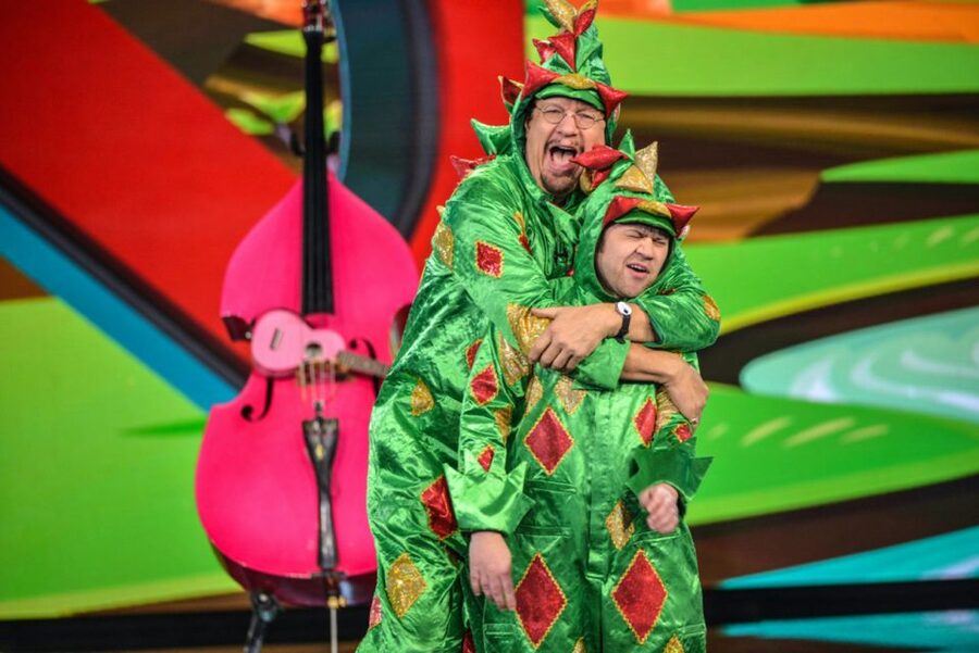 Las Vegas: Piff the Magic Dragon Show at the Flamingo - The Holiday Edition: Piff’s Piffmas Pifftacular