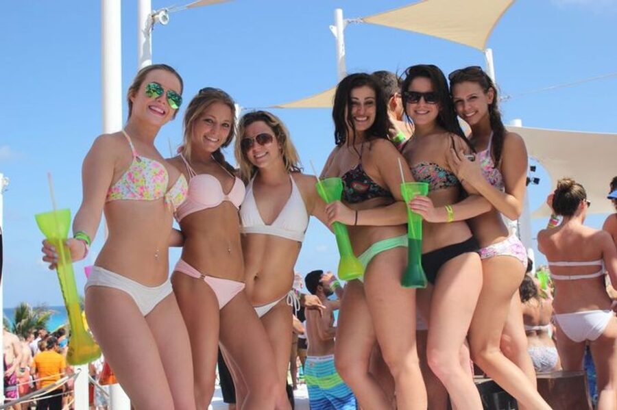 Las Vegas: Pool Party Crawl by Party Bus - Booking details that affect your day