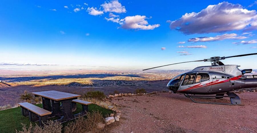 Las Vegas: Red Rock Canyon Helicopter Landing Tour - Red Rock Canyon from the front seat