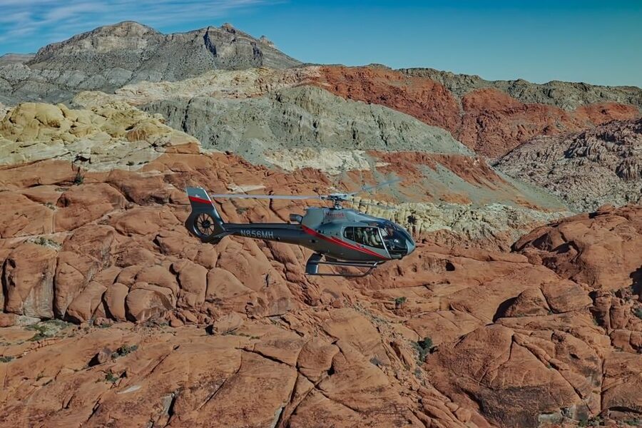 Las Vegas: Red Rock Canyon Helicopter Landing Tour - A private landing at 2,900 feet