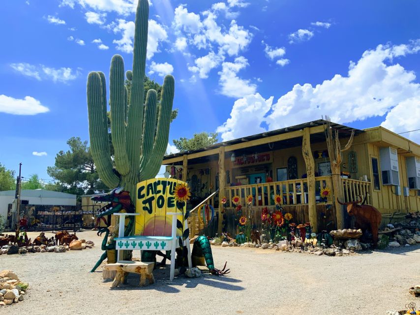 Las Vegas: Red Rock Canyon & Whimsical Cactus Joe's + Lunch - A picnic lunch with views instead of a restaurant stop
