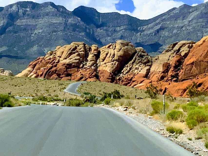 Las Vegas: Red Rock Canyon & Whimsical Cactus Joe's + Lunch - The included photoshoot makes a real difference