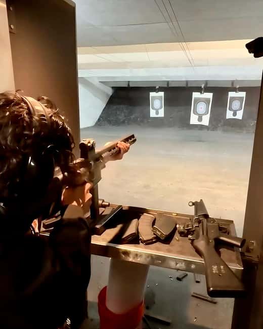 Las Vegas: SAS Shooting Range Experience - Four firearms, four very different shooting experiences