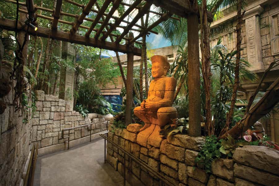 Las Vegas: Shark Reef Aquarium Entry Ticket - Getting to Shark Reef inside Mandalay Bay