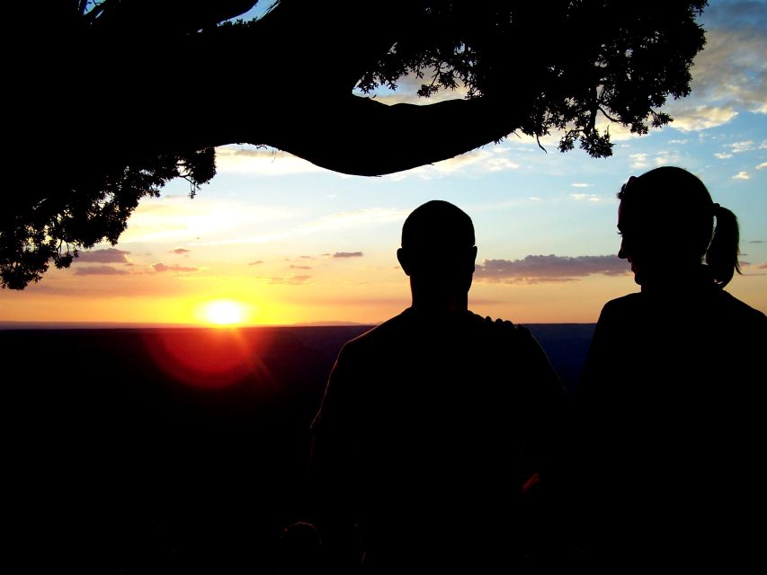 Las Vegas: Small-Group Grand Canyon South Rim Sunset Tour - Guides who add value beyond transportation