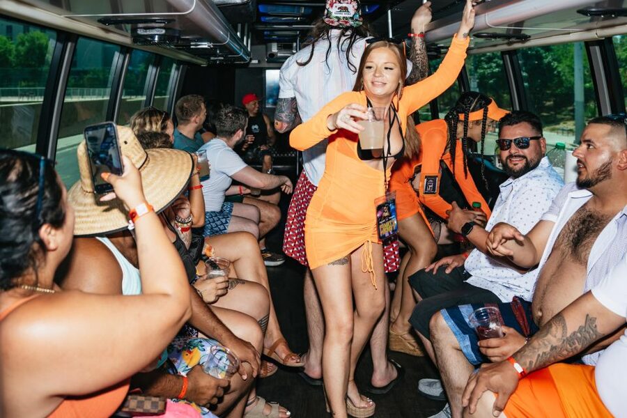 Las Vegas Strip: 3-Stop Pool Party Crawl with Party Bus - Should you book the three-stop party bus?