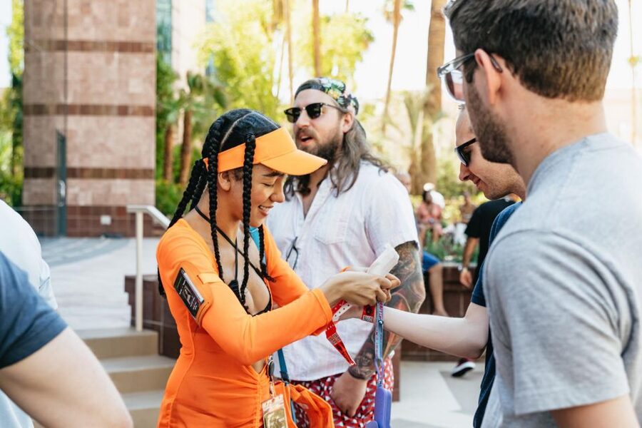 Las Vegas Strip: 3-Stop Pool Party Crawl with Party Bus - What the party bus adds to the day