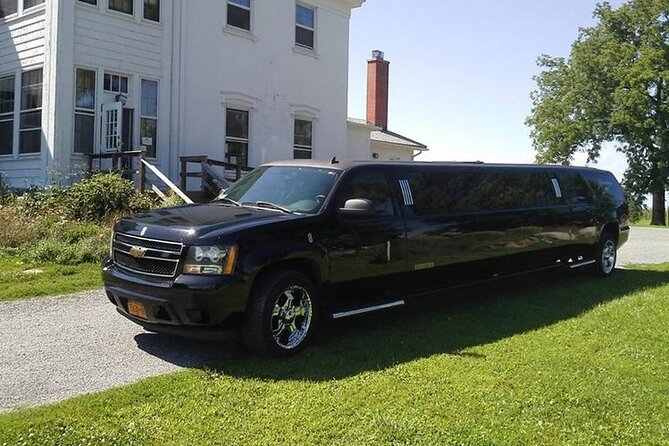 Las Vegas Strip at night like a Star with champagne by luxury limo - 3 or 5 hrs - Choosing between three and five hours