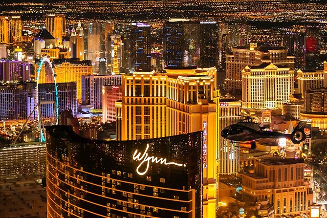 Las Vegas Strip Helicopter Night Flight - The takeoff and first look at the Strip