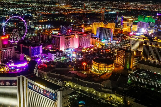 Las Vegas Strip Highlights by Helicopter at Night - Why Las Vegas looks better from the air