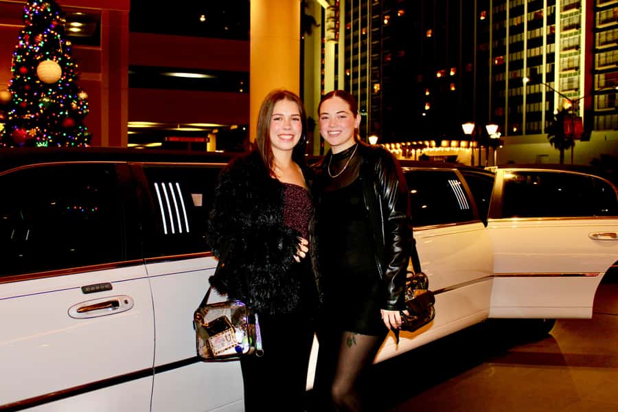 Las Vegas Strip Limo Tour with Champagne and Photos - What the photographer adds to the evening