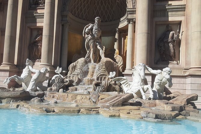 Las Vegas Strip Walking Tour - Caesars Courtyard and the Colosseum