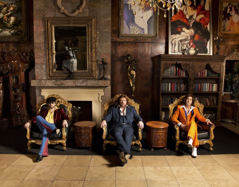 Las Vegas: The Australian Bee Gees at Excalibur Hotel - Who will enjoy this show most
