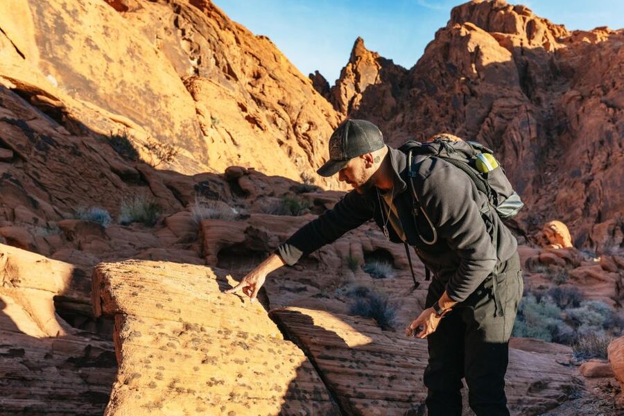 Las Vegas: Valley of Fire Guided Hike with Drinks and Snacks - What the hike feels like underfoot