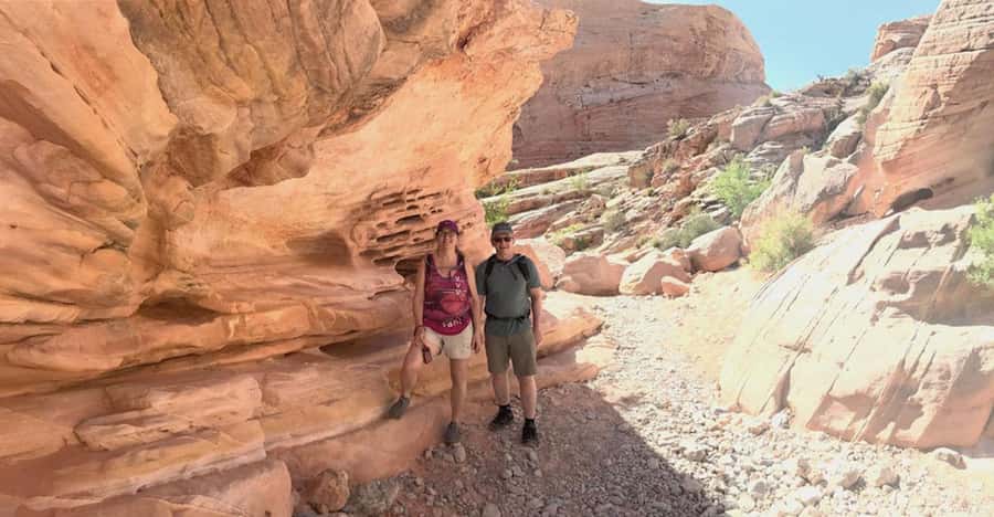 Las Vegas: Valley of Fire Half-Day Guided Hike with Pickup - Rainbow Vista shows off the full color range