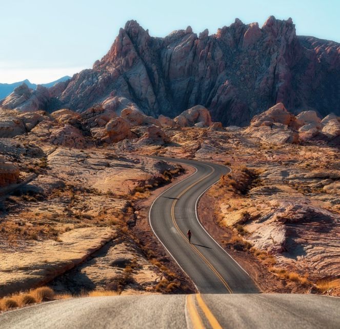 Las Vegas: Valley Of Fire State Park Tour - Walking through 46,000 acres of desert country