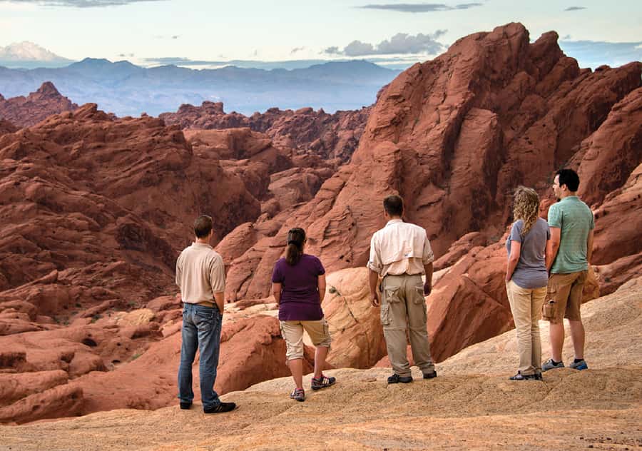 Las Vegas: Valley of Fire Tour in Luxury Tour Trekker - Rainbow Vista and the first big views
