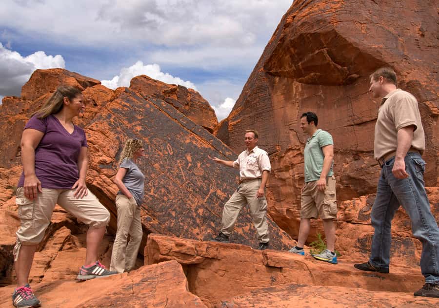 Las Vegas: Valley of Fire Tour in Luxury Tour Trekker - Fire Canyon and sculpted sandstone