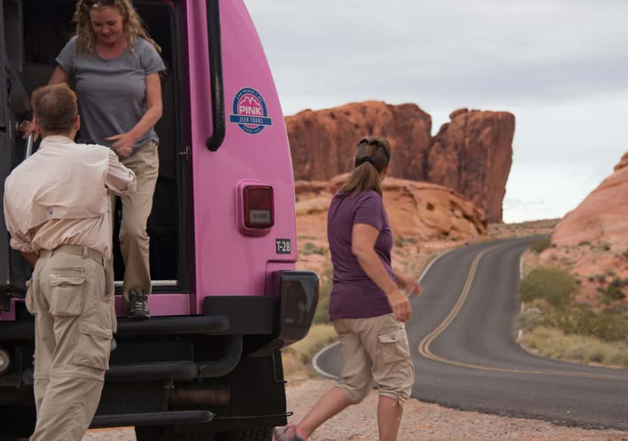 Las Vegas: Valley of Fire Tour in Luxury Tour Trekker - Riding in the Tour Trekker