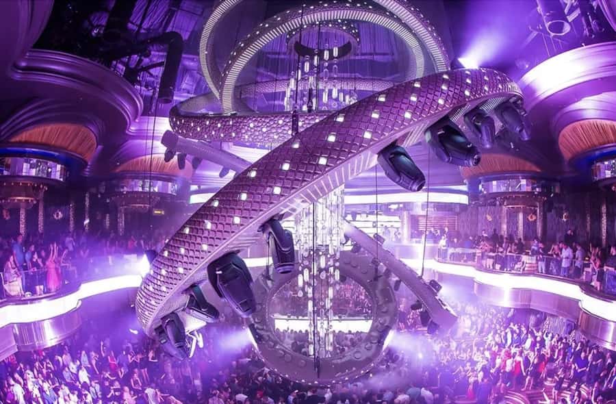 Las Vegas: VIP Club Crawl with Party Bus and Drinks - Is $98 a fair price?