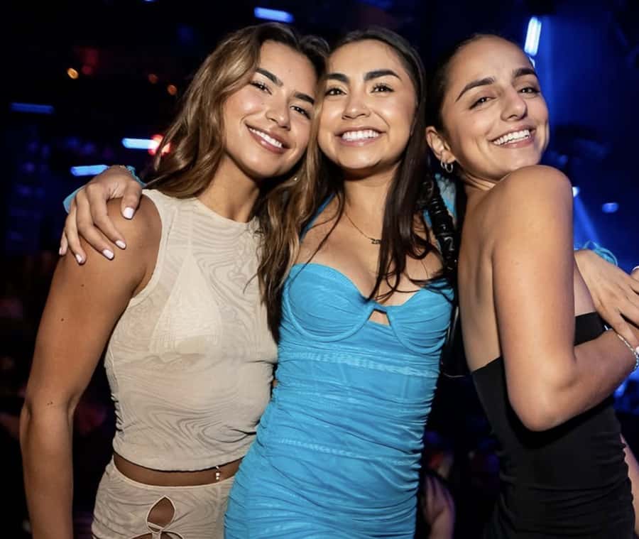 Las Vegas: VIP Club Crawl with Party Bus and Drinks - Who will enjoy this night most?