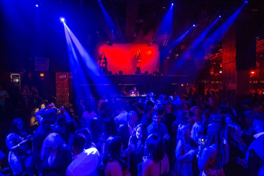 Las Vegas: VIP Nightlife Tour to Bar, Nightclub & Strip Club - Key points at a glance