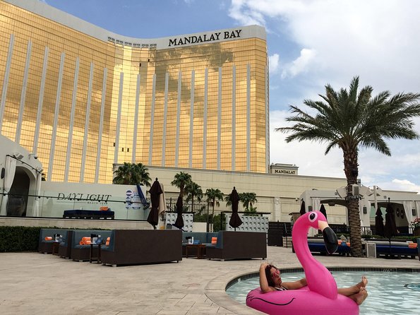 Las Vegas VIP Pool Party Tour - Why the limo bus can make the day