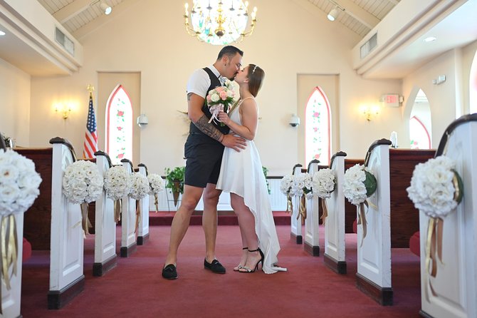 Las Vegas Wedding at A Special Memory Wedding Chapel - The real cost of a $99.99-per-person wedding