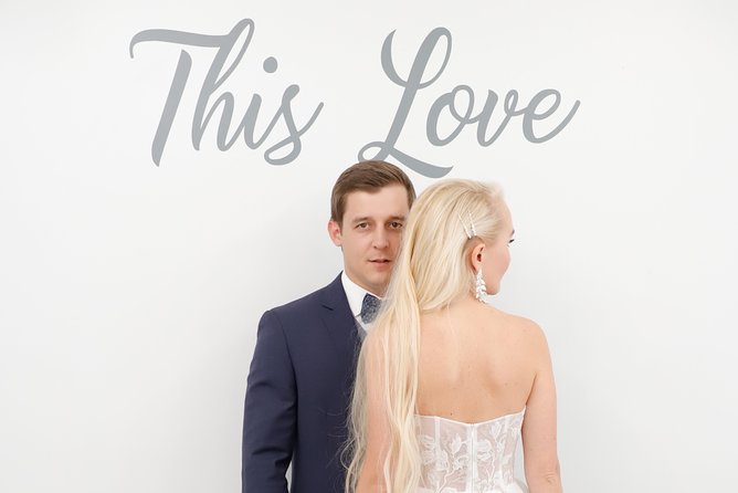 Las Vegas: Wedding at Paradise Wedding Chapel - Arriving with your Nevada Marriage License