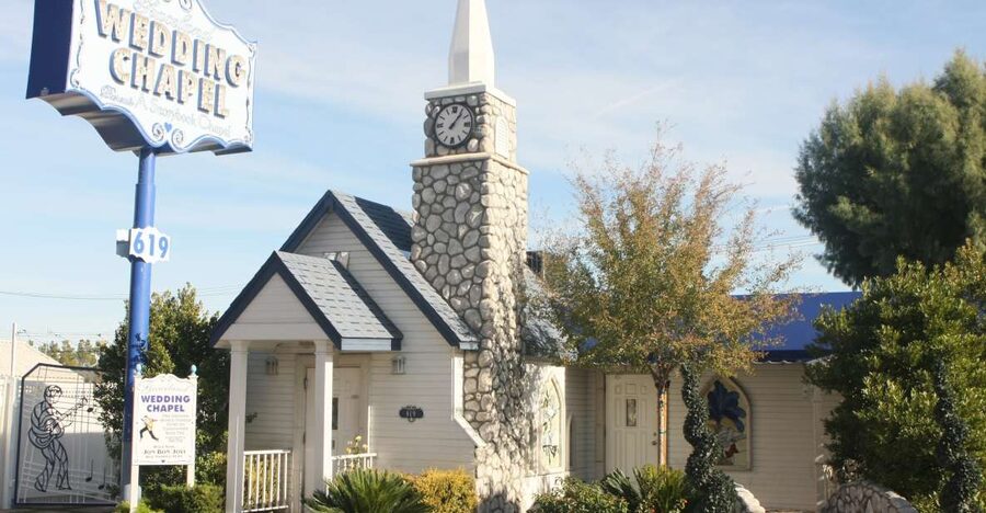 Las Vegas: Wedding or Vow Renewal at Graceland Chapel - From your hotel to the chapel in a six-passenger limousine