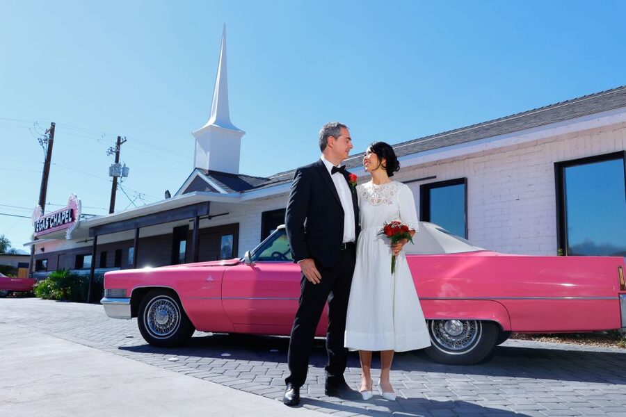 Las Vegas Wedding with Limousine Transportation - Key points at a glance