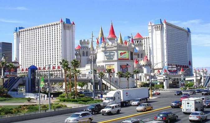 Mac King Comedy Magic Show at the Excalibur Hotel and Casino - Key points to know before booking