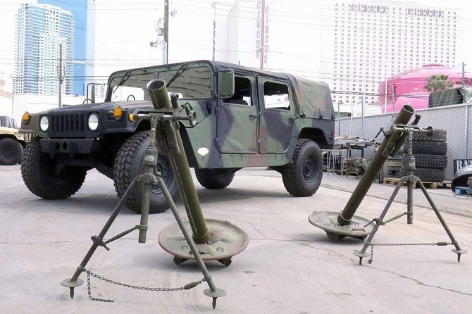 Machine Gun Experience in Las Vegas - Safety briefing comes before the shooting